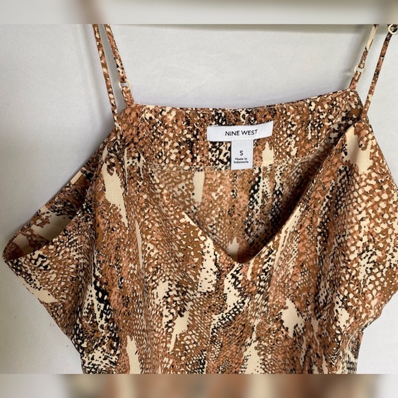 Snake print tank top with adjustable straps size small - Picture 3 of 3